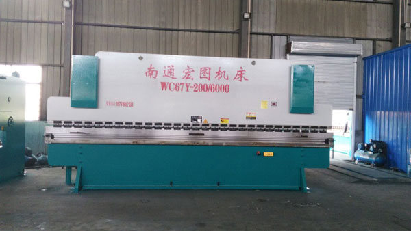 WC67Y-200/6000液壓板料折彎?rùn)C(jī)